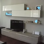 Affitto 4 camera appartamento di 140 m² in Desenzano del Garda