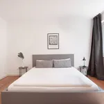 Miete 4 Schlafzimmer wohnung von 90 m² in Düsseldorf