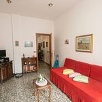 Rent 5 bedroom apartment of 100 m² in Genoa