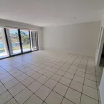 Rent 4 bedroom house in  Mermaid Waters QLD 4218                        