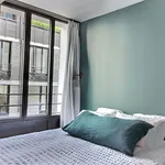 Rent 2 bedroom apartment of 743 m² in Paris