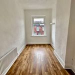 Rent 3 bedroom flat in North West England