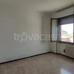 Affitto 3 camera appartamento di 90 m² in Voghera