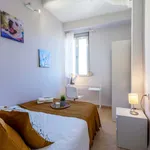 Rent a room of 170 m² in Valencia