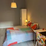 Rent a room of 85 m² in lisbon