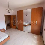 Rent 4 bedroom apartment of 60 m² in Adria