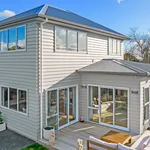 Rent 5 bedroom house in Kaipātiki