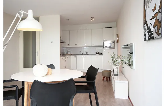 Huur 3 slaapkamer appartement van 122 m² in Osdorp-Oost