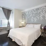 Rent 3 bedroom apartment of 176 m² in New York