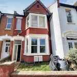 Flat to rent in Hamlet Court Road, Westcliff On Sea SS0