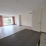 Huur 5 slaapkamer huis van 132 m² in Stuksbeemden