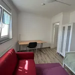 Miete 3 Schlafzimmer wohnung von 93 m² in Köln