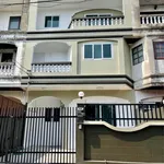 Rent 6 bedroom house of 300 m² in Krung Thep Maha Nakhon