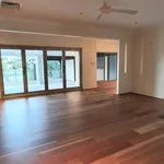 Rent 4 bedroom house of 783 m² in  Bundall QLD 4217                        