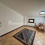 Affitto 3 camera appartamento di 95 m² in Mandello del Lario