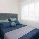 Rent 1 bedroom apartment in Johannesburg