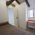 Rent a room of 90 m² in valencia