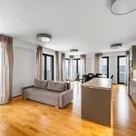 Pronajměte si 3 ložnic/e byt o rozloze 85 m² v Prague