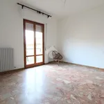 Affitto 5 camera appartamento di 105 m² in San Giovanni Valdarno