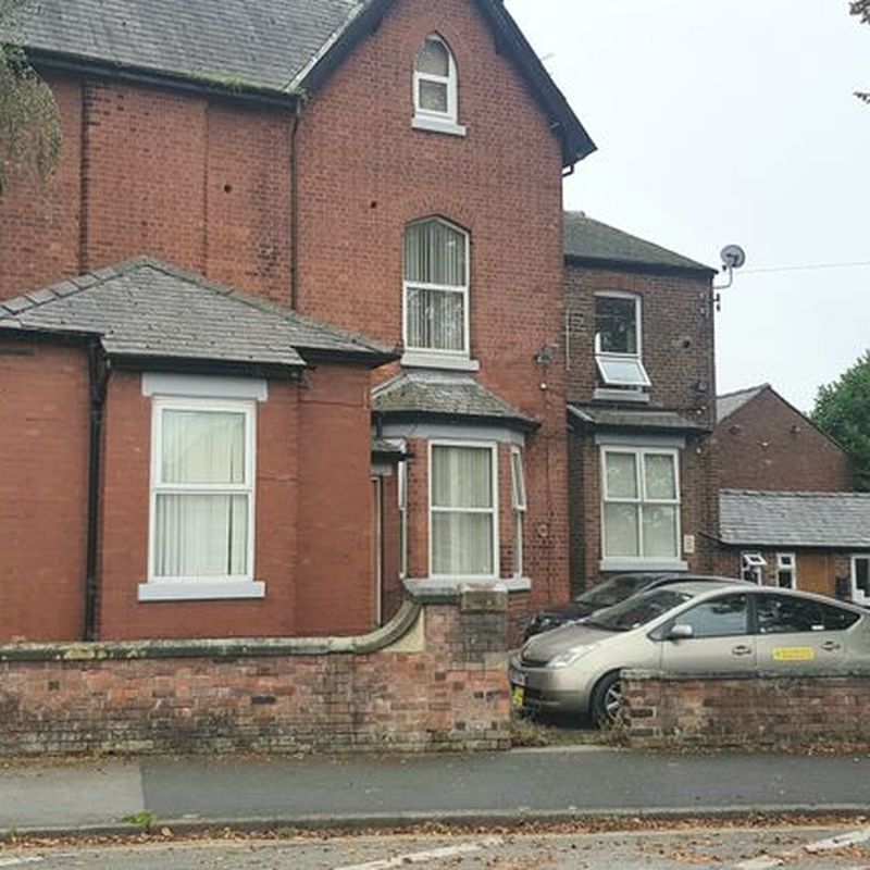 Room to rent in 220 Wellington Road South, Stockport, Cheshire SK2 Little Budworth