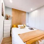 Rent 2 bedroom apartment of 65 m² in madrid