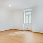 Rent 2 bedroom apartment of 68 m² in Lisbon