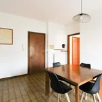 Apartment via Luigi Longo 20, Semicentro, Cascina