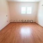 Rent 5 bedroom house of 373 m² in Leiria