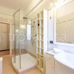 Rent 4 bedroom apartment of 120 m² in Genova