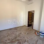 Rent 4 bedroom apartment of 120 m² in Rho