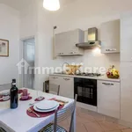 Rent 1 bedroom apartment of 85 m² in Florence