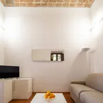 Rent 1 bedroom apartment of 60 m² in Florence