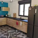 Maison de 90 m² avec 4 chambre(s) en location à Saint-Genis-l'Argentière