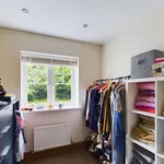 Rent 3 bedroom flat in Wealden