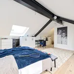 Maison de 361 m² avec 4 chambre(s) en location à Ukkel