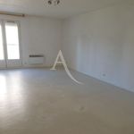 Rent 3 bedroom apartment of 64 m² in Bourg