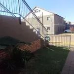 Rent 2 bedroom apartment of 79 m² in Benoni