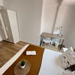 Rent 4 bedroom apartment in Valencia