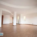 Affitto 6 camera appartamento di 202 m² in Turin