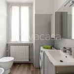 Rent 1 bedroom apartment of 40 m² in Milano