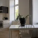 Rent 1 bedroom apartment of 807 m² in Vienna