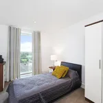 Rent 3 bedroom apartment of 104 m² in London