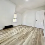 Rent 2 bedroom apartment of 2731 m² in Bronx