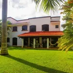 Rent 5 bedroom house of 412 m² in Cancún