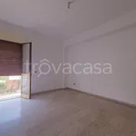 Affitto 5 camera appartamento di 185 m² in Reggio di Calabria