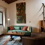 Rent 2 bedroom apartment of 100 m² in florence