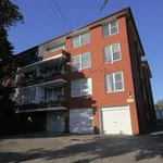 Rent 3 bedroom apartment in Leichhardt