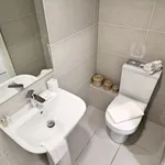 Rent 3 bedroom apartment in Yorkshire And The Humber