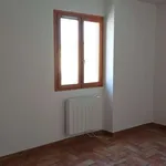 Appartement de 114 m² avec 4 chambre(s) en location à Bouzel