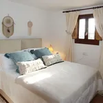 Rent 5 bedroom house in Es Cubells